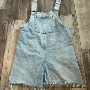 Zara | Denim Light Wash Raw Hem Distressed Jean Overall Shorts Small